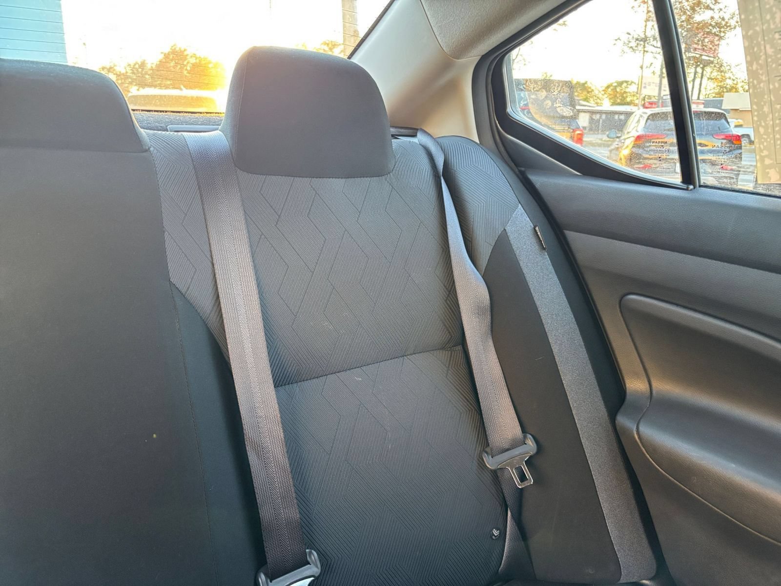 Used 2025 Nissan Versa SV FWD image 32