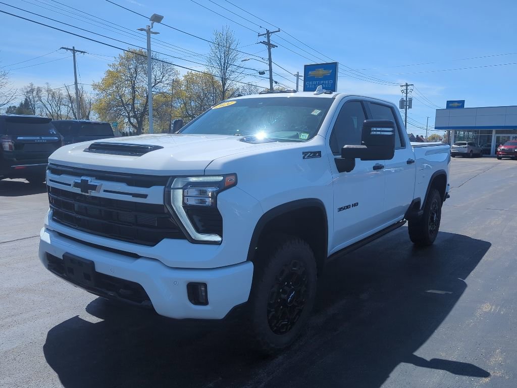 Certified 2024 Chevrolet Silverado 3500 LTZ w/ LTZ Plus Package AWD/4WD image 4