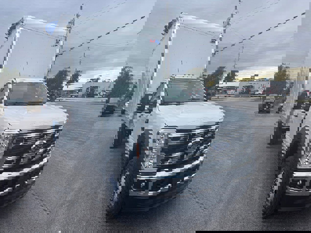 New 2025 Ford F550 2WD Regular Cab Super Duty image 3