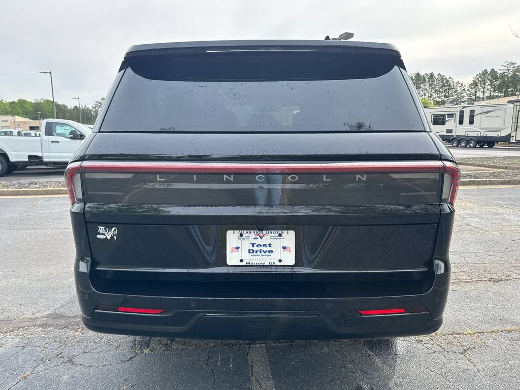New 2025 Lincoln Navigator L Reserve AWD/4WD image 7