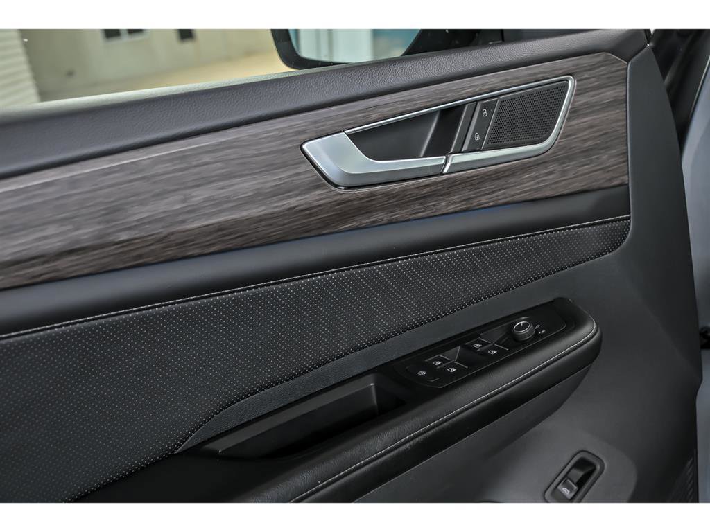 Used 2024 Volkswagen Atlas SEL image 10