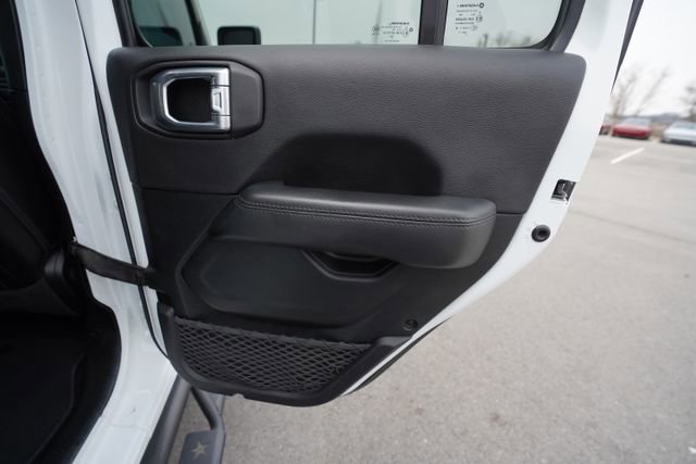 Used 2021 Jeep Wrangler Unlimited Sahara image 23