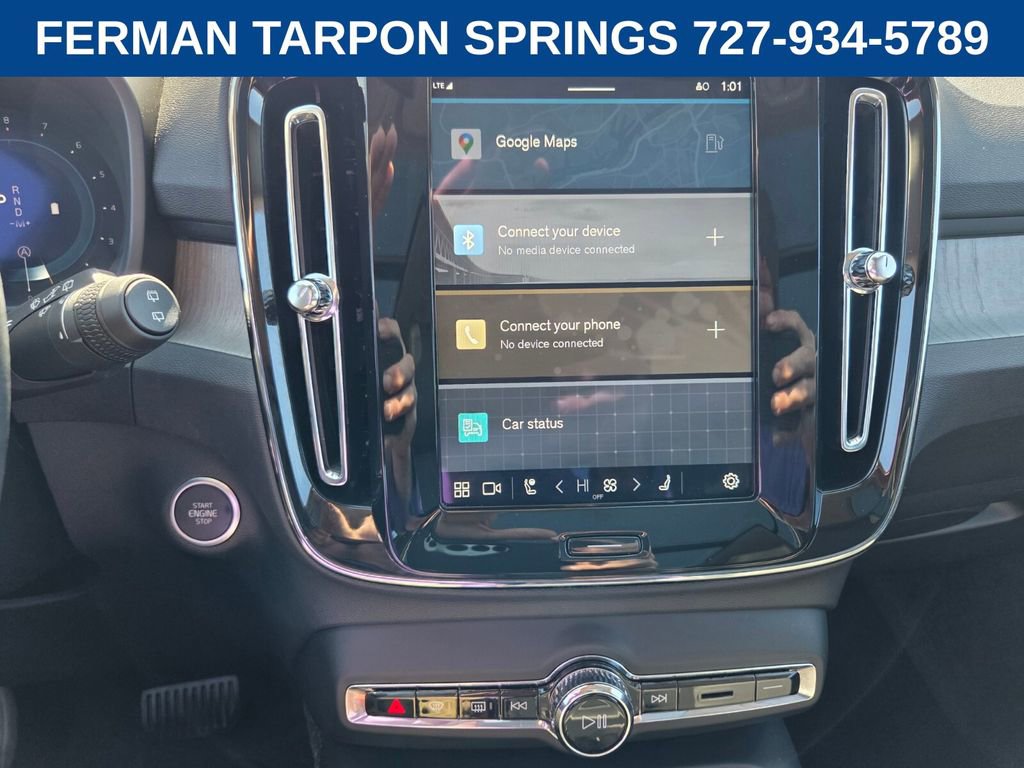 Certified 2025 Volvo XC40 B5 Core image 25