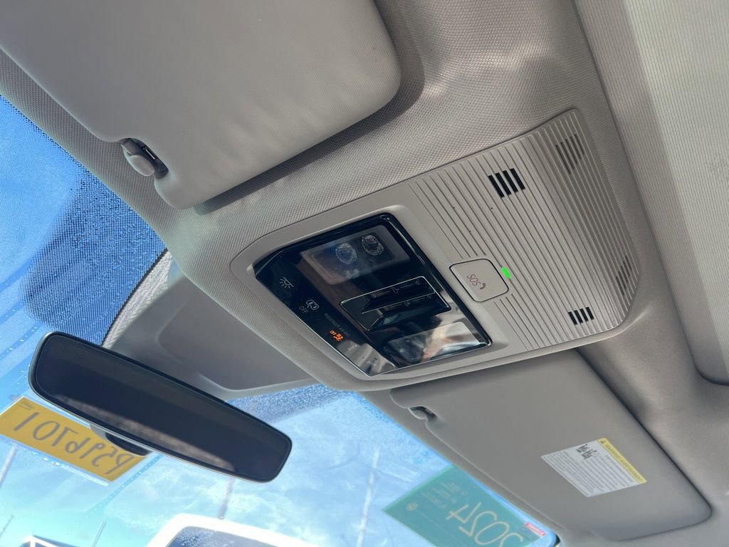 Used 2024 Volkswagen Atlas SE w/ Panoramic Sunroof Package image 23