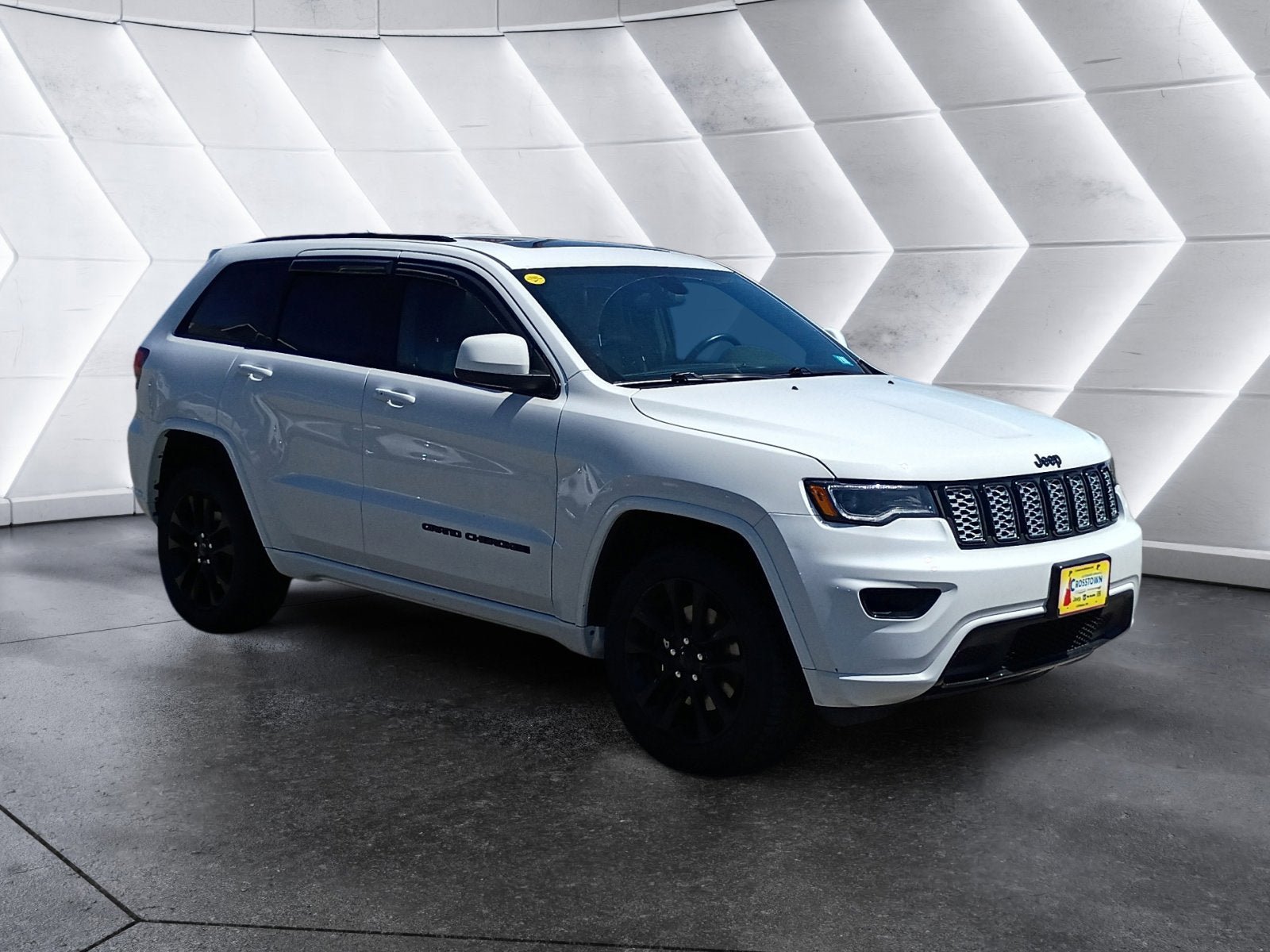 Certified 2021 Jeep Grand Cherokee Laredo X AWD/4WD image 8