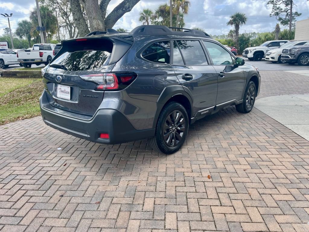 Used 2025 Subaru Outback Onyx Edition image 6