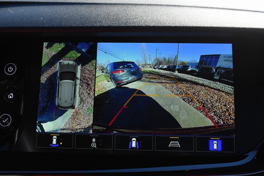 Used 2023 Buick Envision Avenir image 48