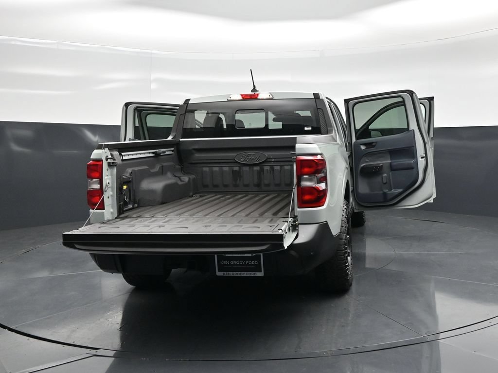 Used 2024 Ford Maverick Lariat w/ Black Appearance Package AWD/4WD image 31