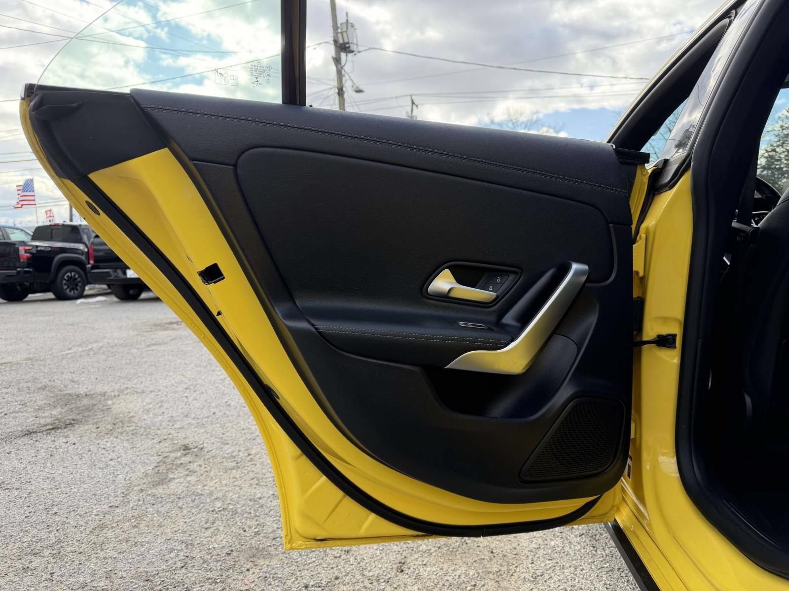 Used 2020 Mercedes-Benz CLA 250 image 31