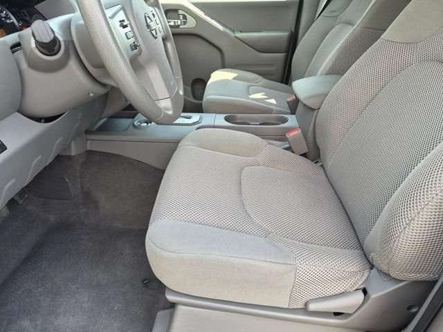 Certified 2021 Nissan Frontier SV w/ Midnight Edition Floor Mats AWD/4WD image 13