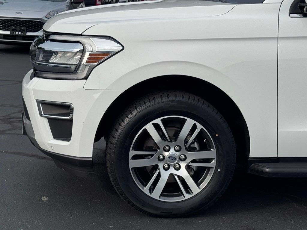 Used 2024 Ford Expedition Limited AWD/4WD image 43