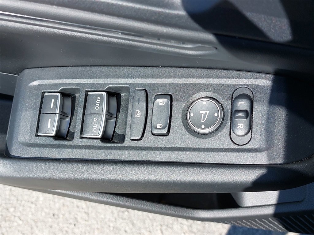 Used 2023 Honda Accord EX image 23