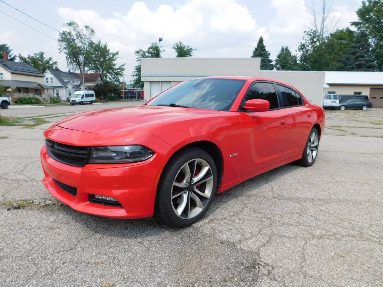 Used 2015 Dodge Charger R/T w/ Plus Group RWD image 2