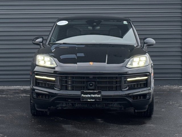 Used 2024 Porsche Cayenne Coupe image 10
