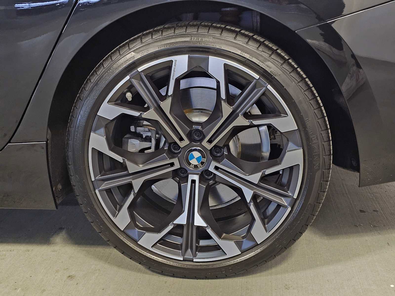 Used 2025 BMW 330i xDrive 330i xDrive w/ Premium Package image 8