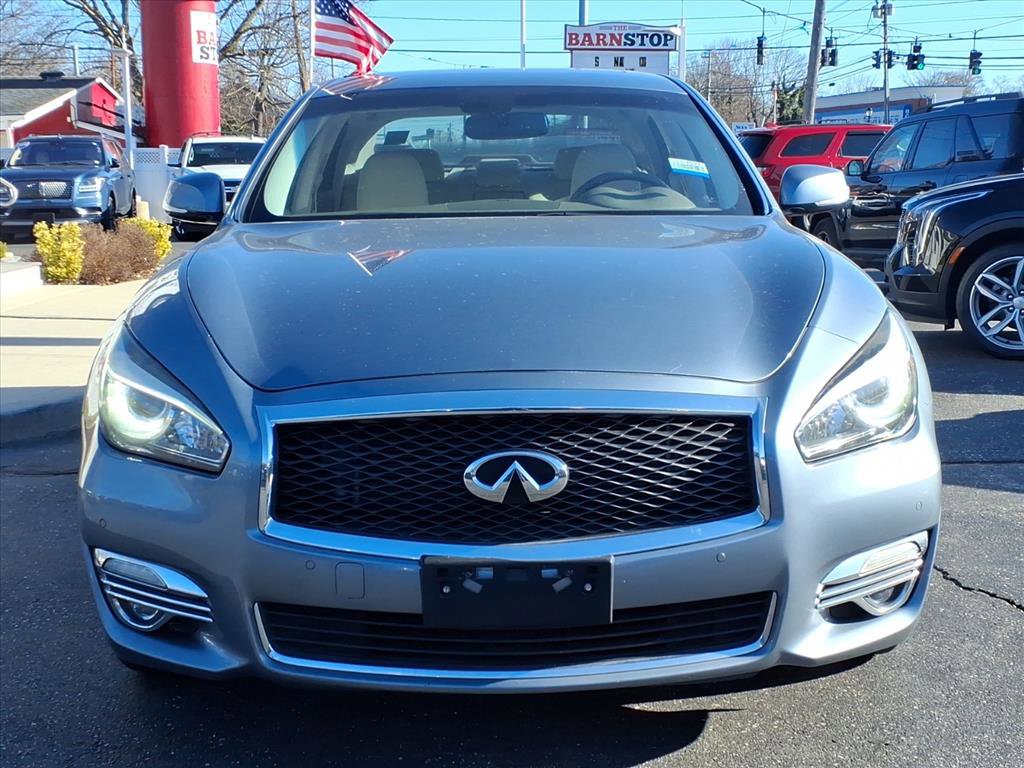 Used 2016 INFINITI Q70 3.7 image 2