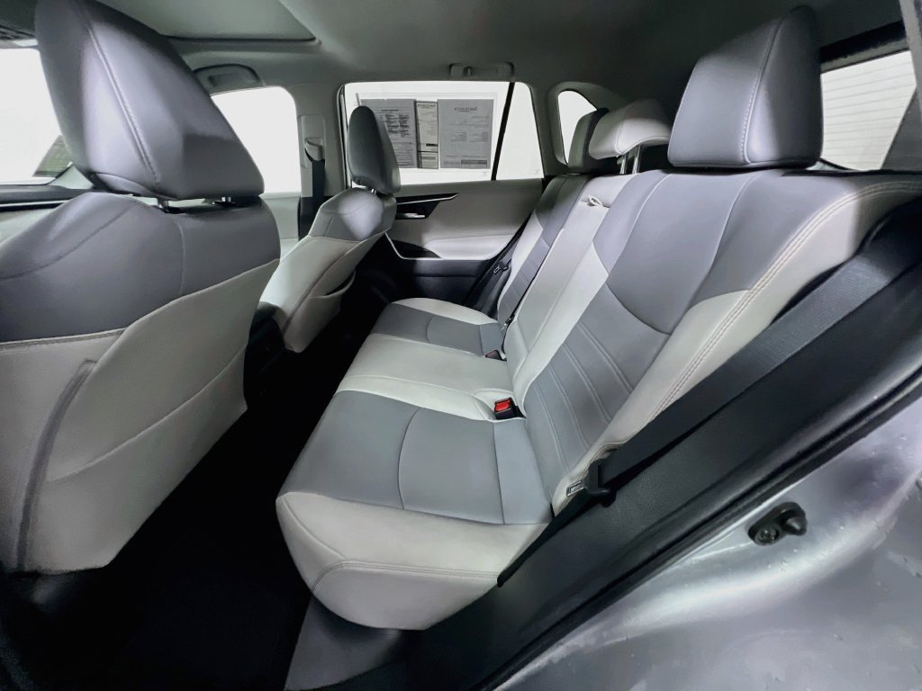 Used 2022 Toyota RAV4 XLE Premium FWD image 25