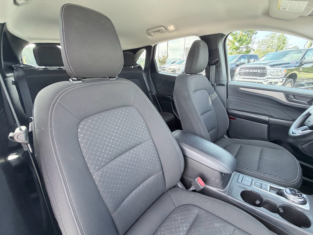 Used 2025 Ford Escape Active AWD/4WD image 21