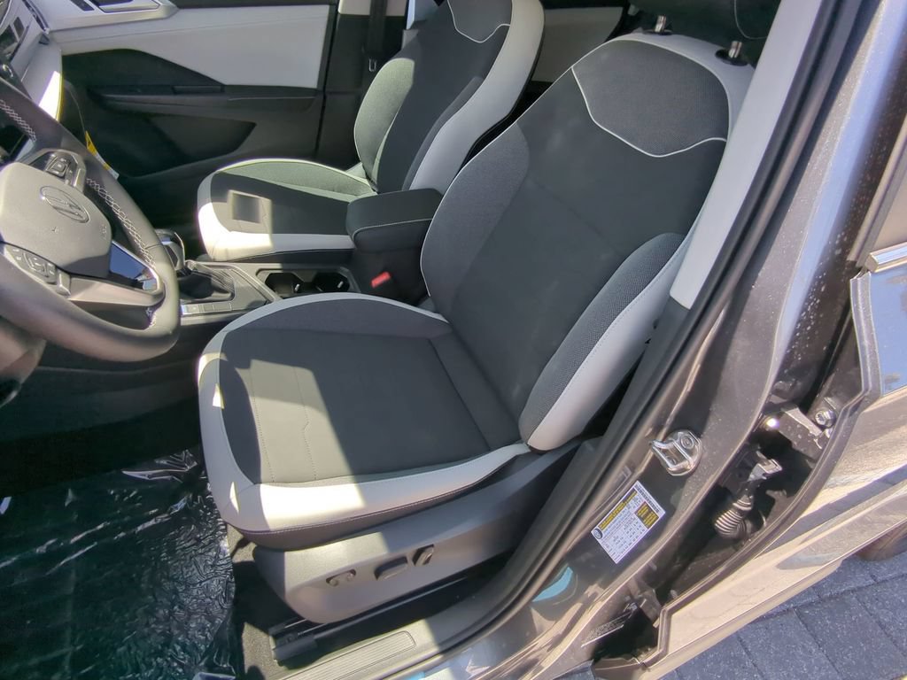 New 2026 Volkswagen Taos SE FWD image 19