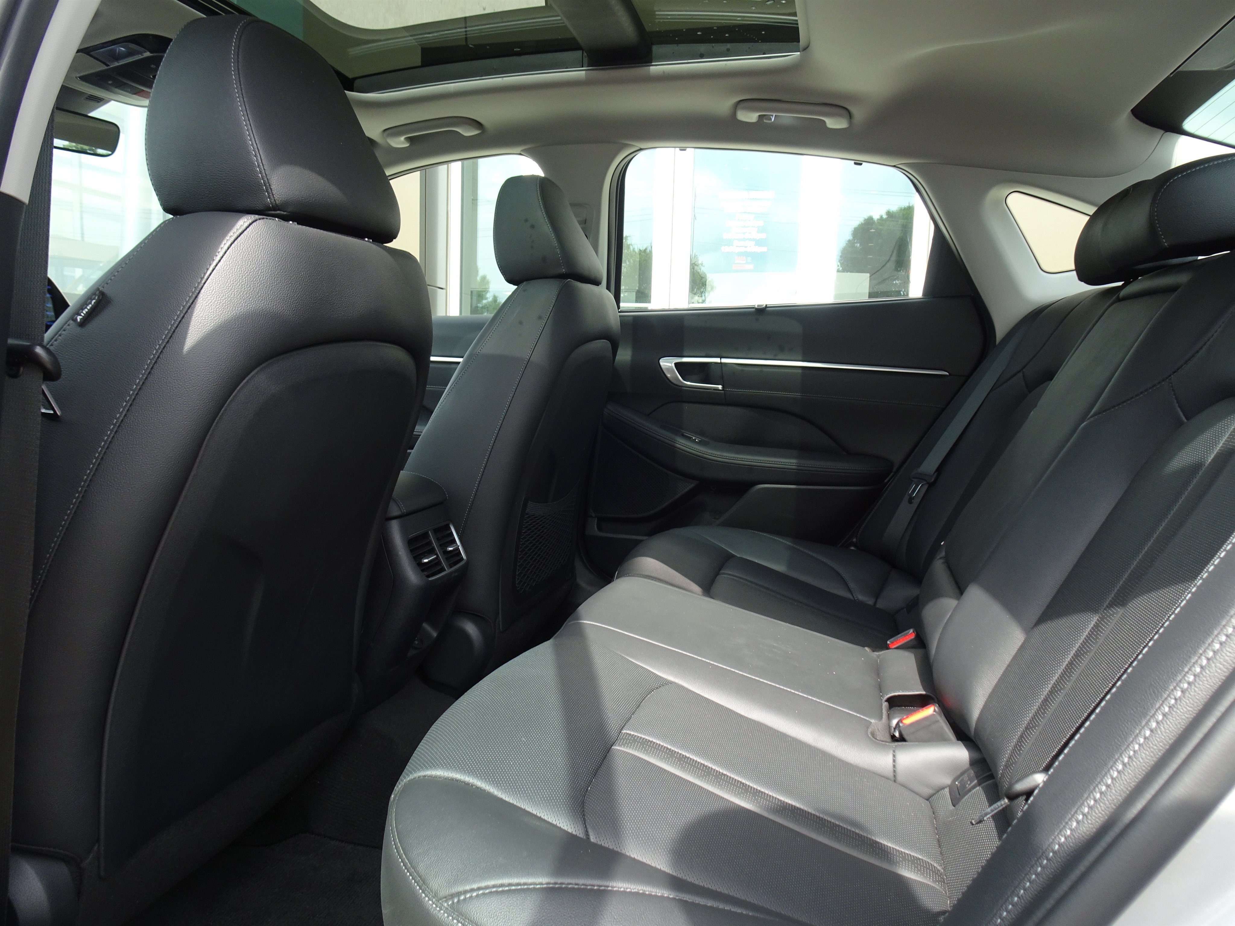 Used 2023 Hyundai Sonata Limited FWD image 16