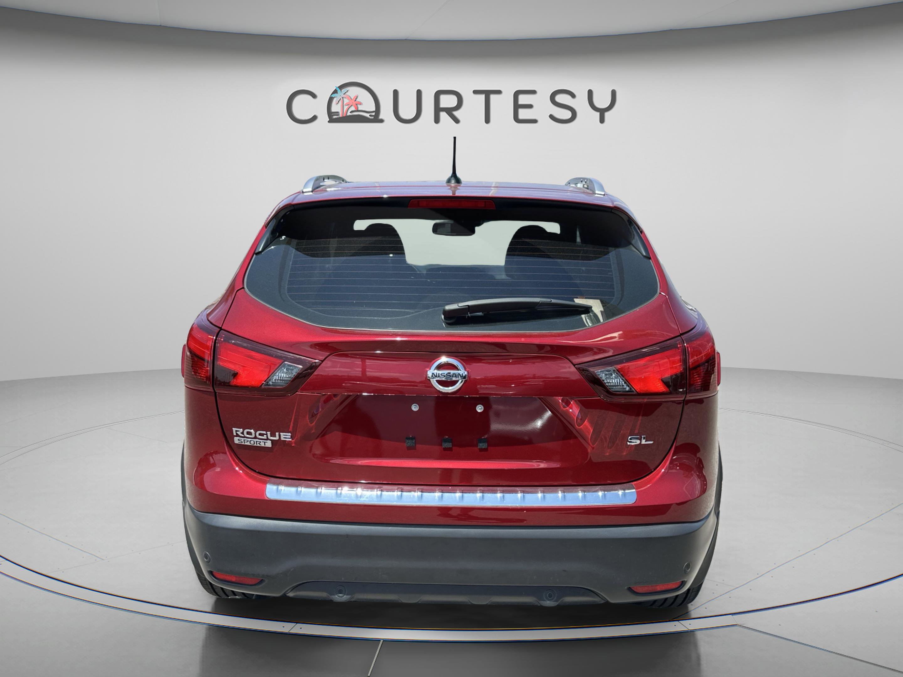 Used 2019 Nissan Rogue Sport SL w/ Premium Package FWD image 6