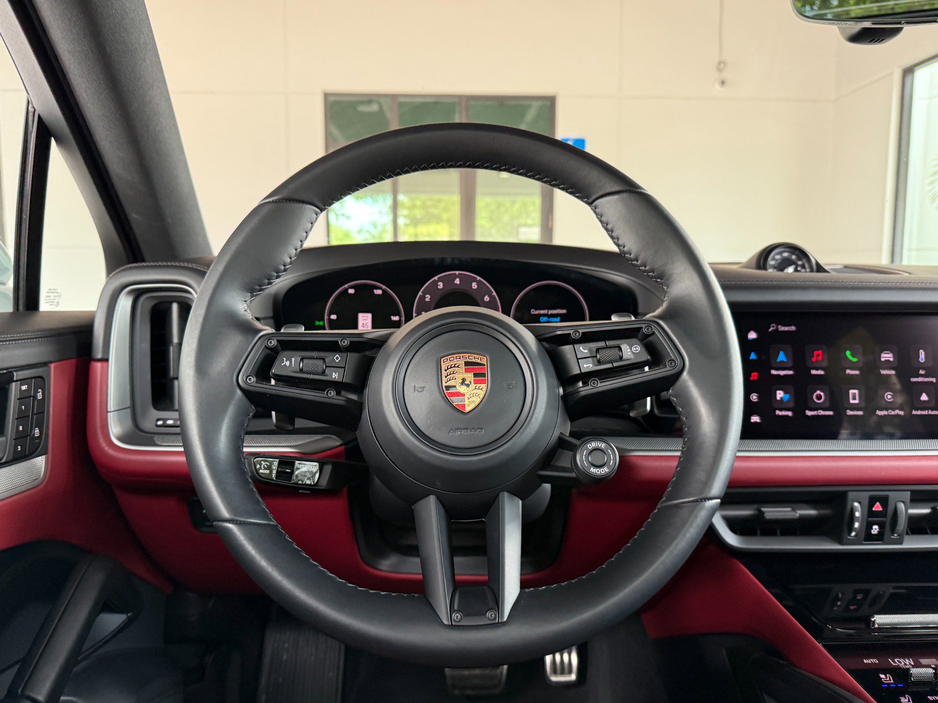 Used 2024 Porsche Cayenne S image 42