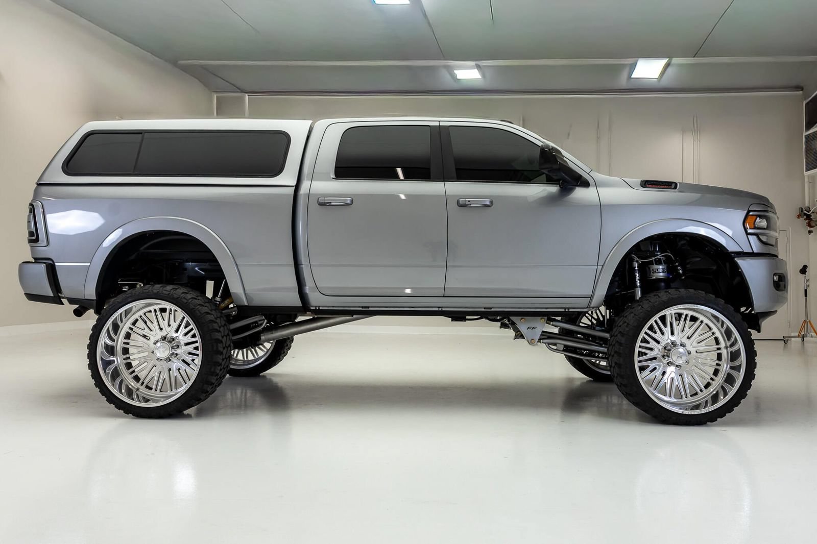 Used 2022 RAM 2500 Laramie AWD/4WD image 8