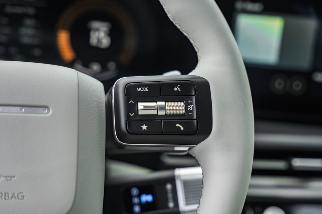 New 2026 Hyundai Santa Fe SE image 28