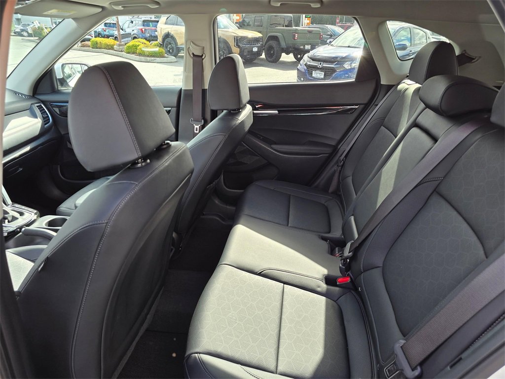 Used 2024 Kia Seltos EX image 10