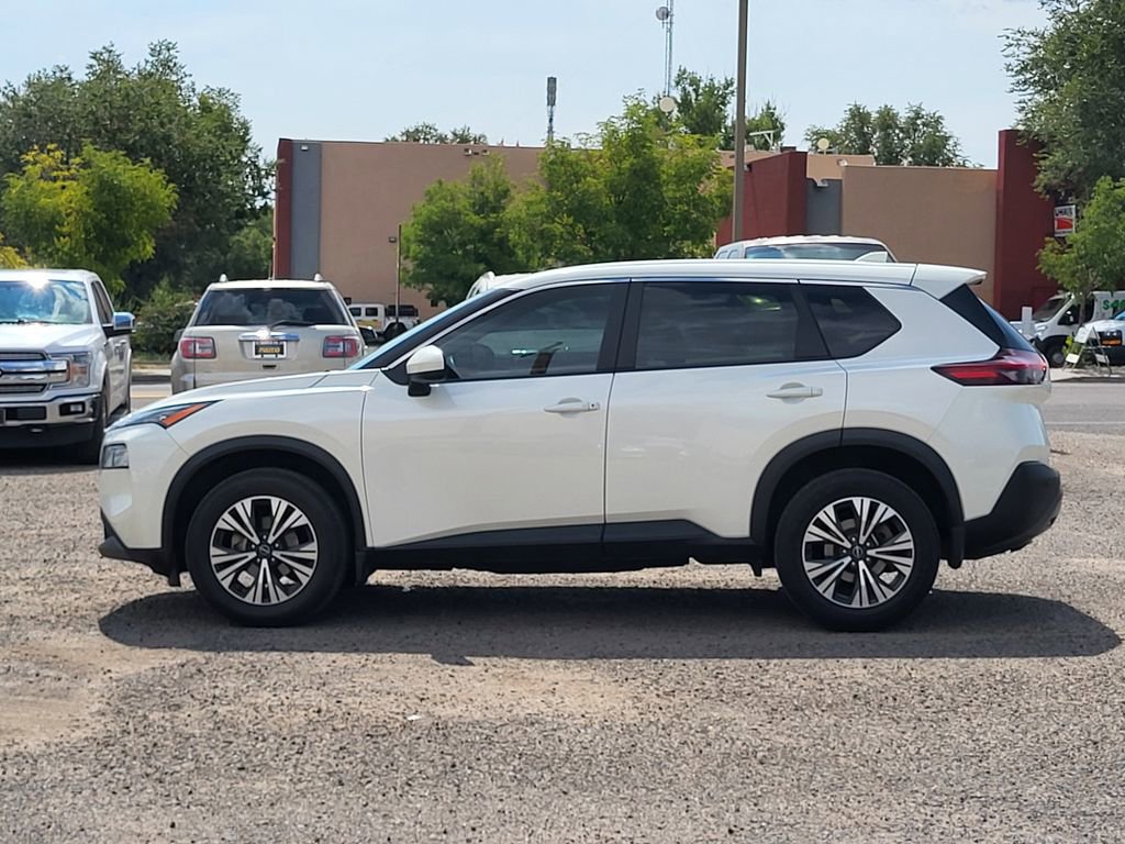 Used 2023 Nissan Rogue SV image 4