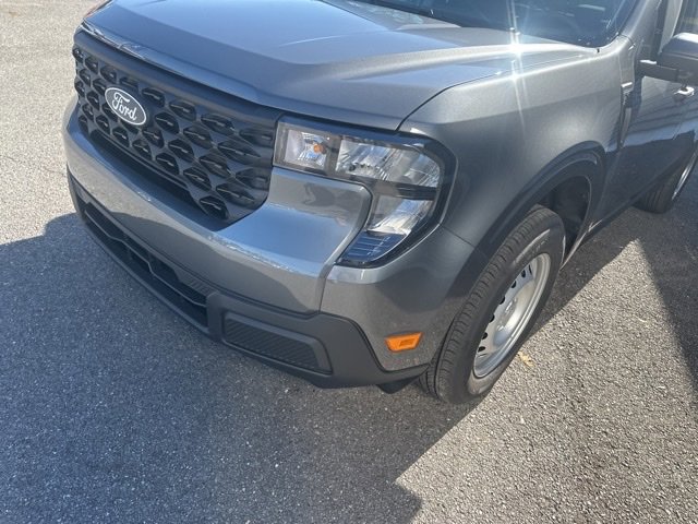 New 2025 Ford Maverick XL image 9