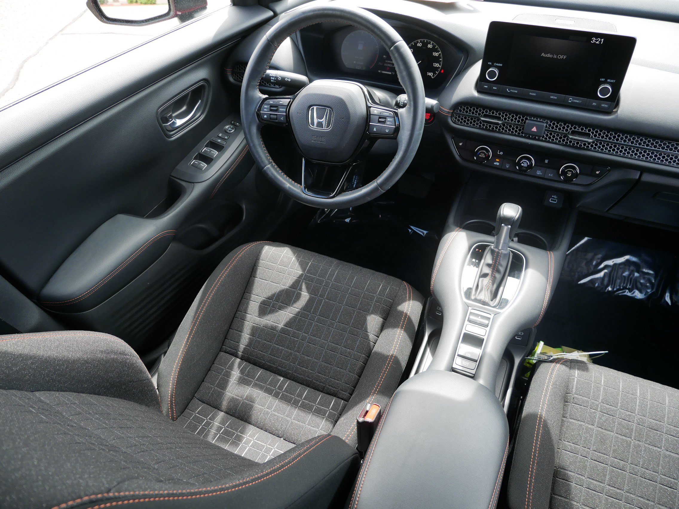 Certified 2024 Honda HR-V Sport image 9