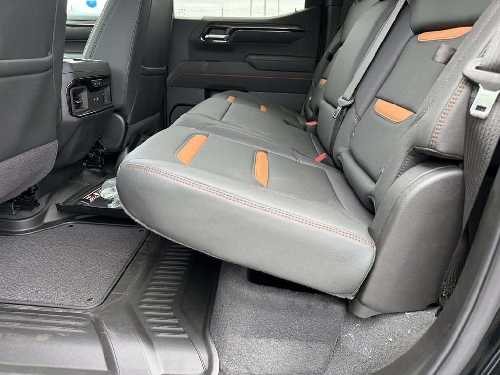 New 2026 GMC Sierra 1500 AT4 w/ Technology Package AWD/4WD image 18