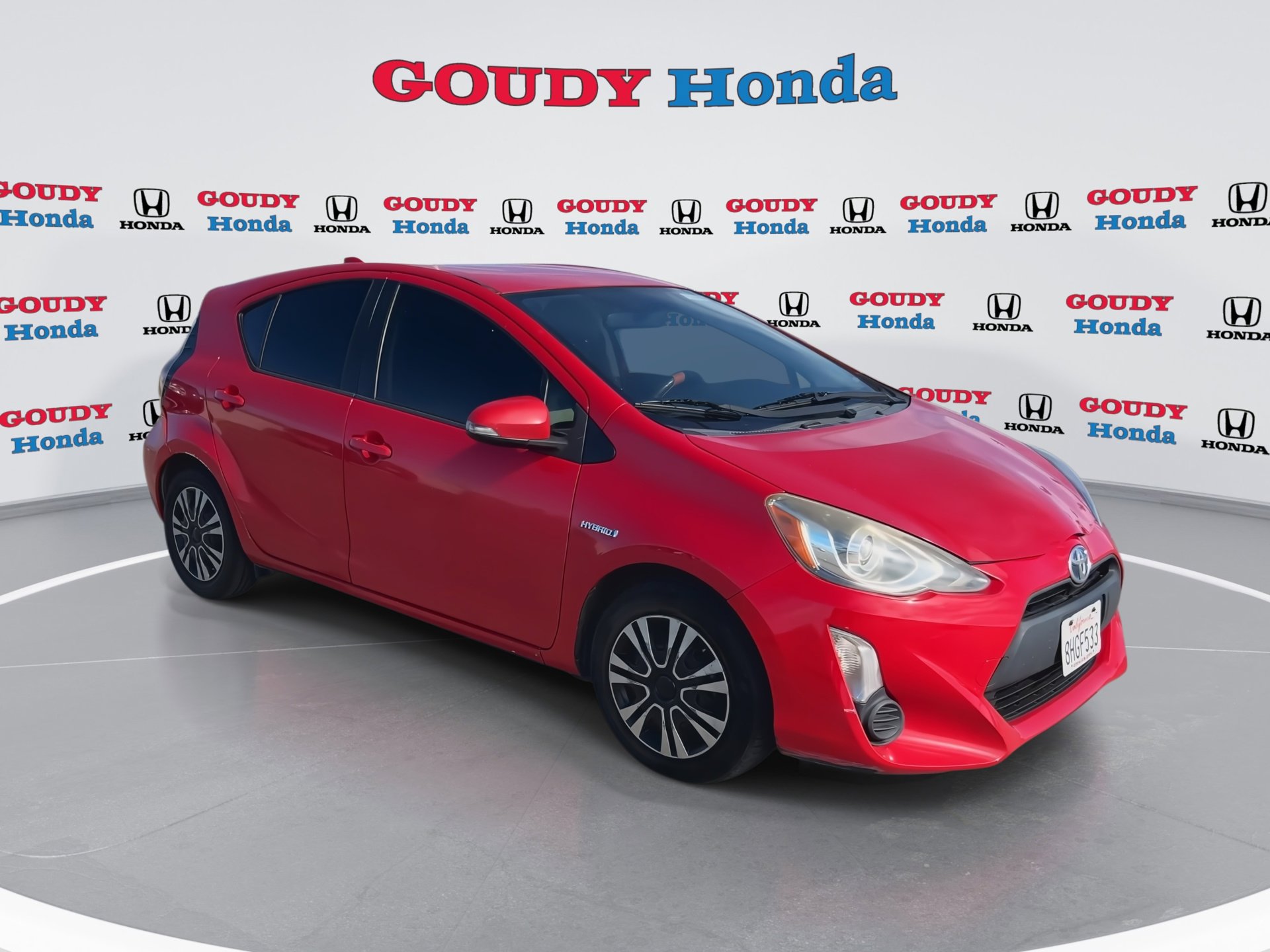 Used 2015 Toyota Prius C Three image 2