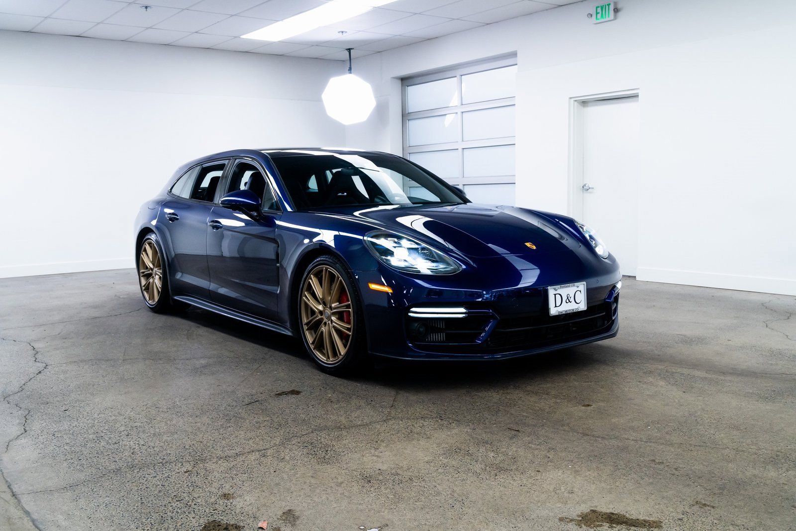 Used 2021 Porsche Panamera GTS image 27