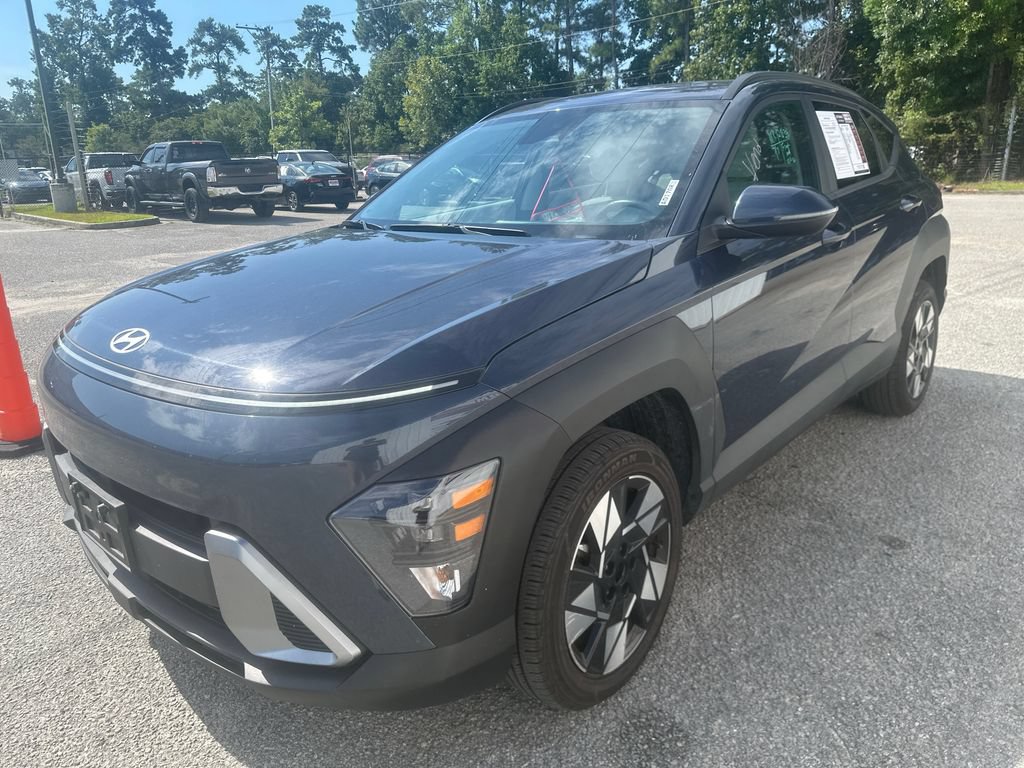 Used 2025 Hyundai Kona SEL AWD/4WD image 3