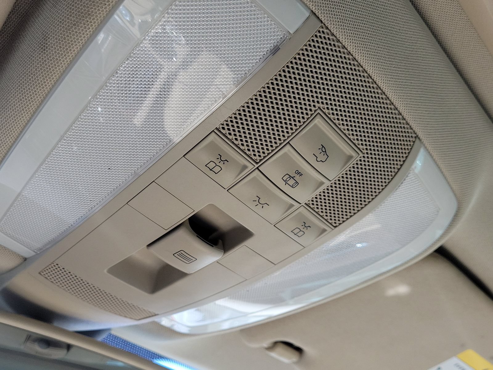 Used 2010 Mercedes-Benz C 300 Sedan image 30