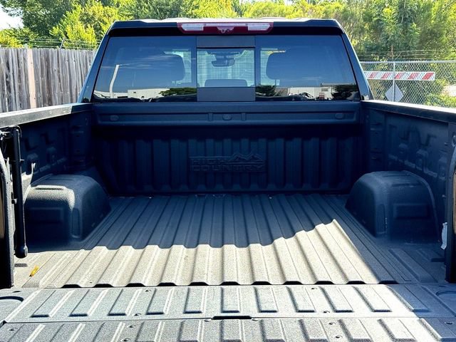 Used 2024 Chevrolet Silverado 1500 High Country w/ Technology Package AWD/4WD image 7