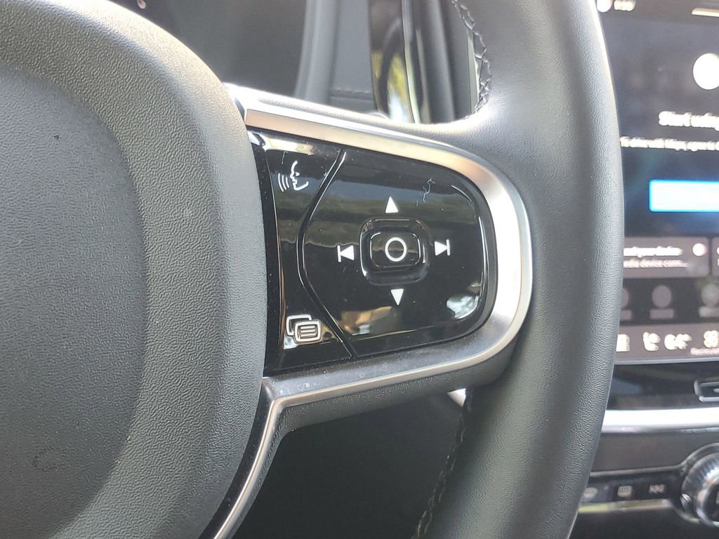 Certified 2025 Volvo S60 T8 Ultra AWD/4WD image 21