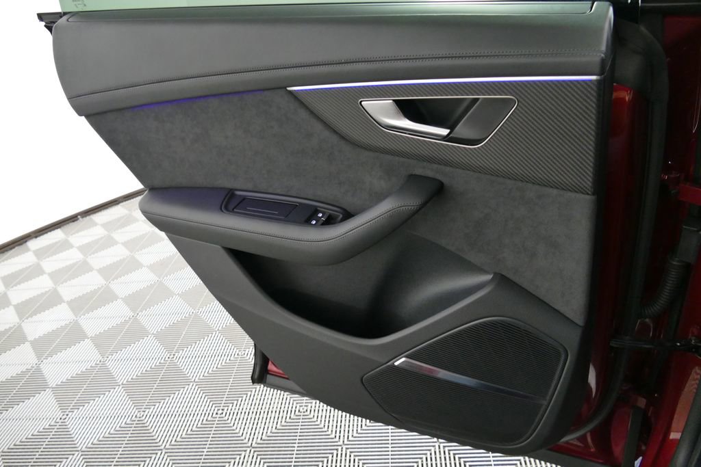 Used 2023 Audi RS Q8 image 6