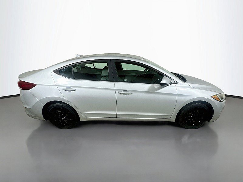 Used 2017 Hyundai Elantra SE FWD image 8