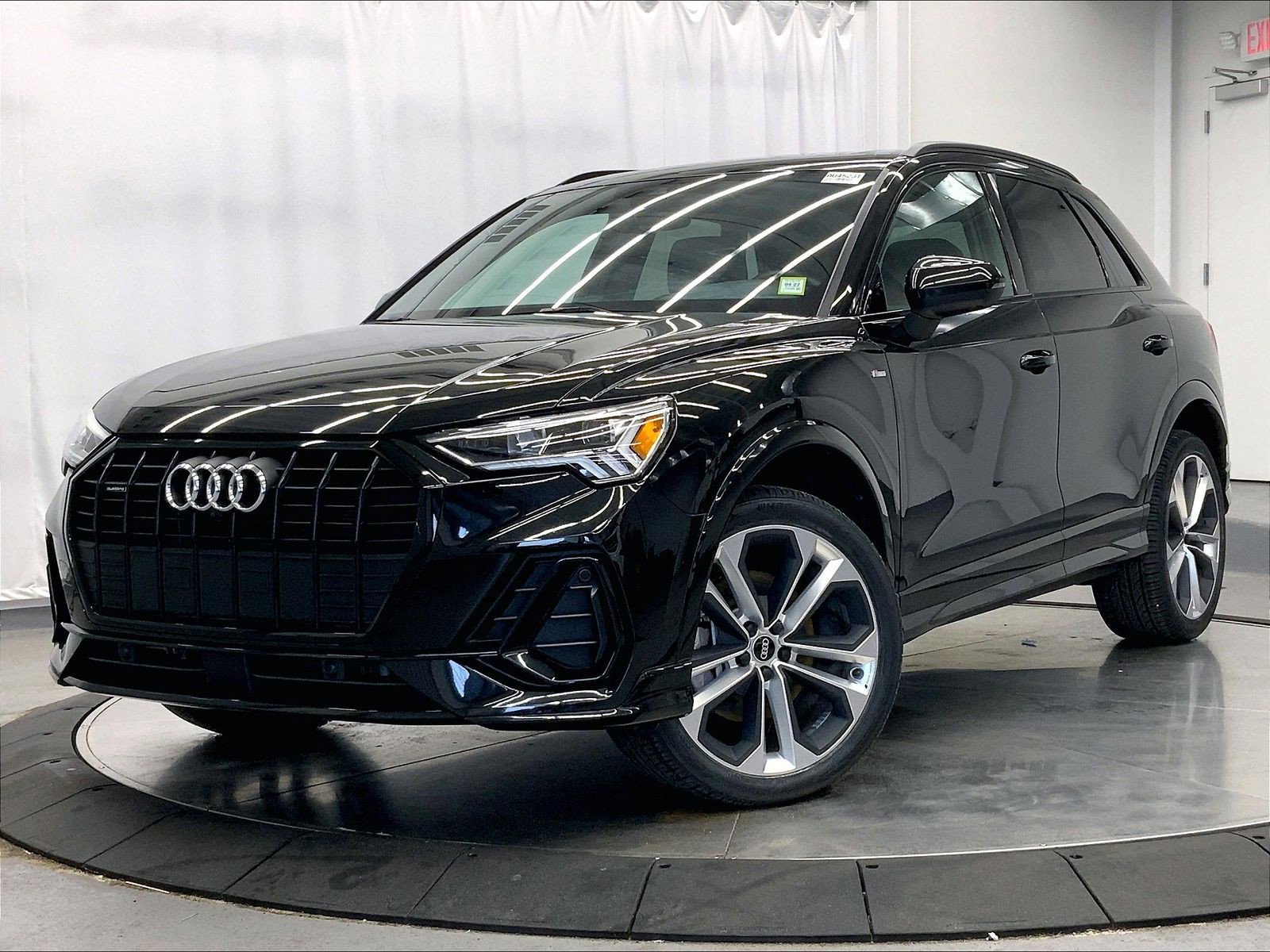 Certified 2022 Audi Q3 2.0T Premium Plus AWD/4WD image 11
