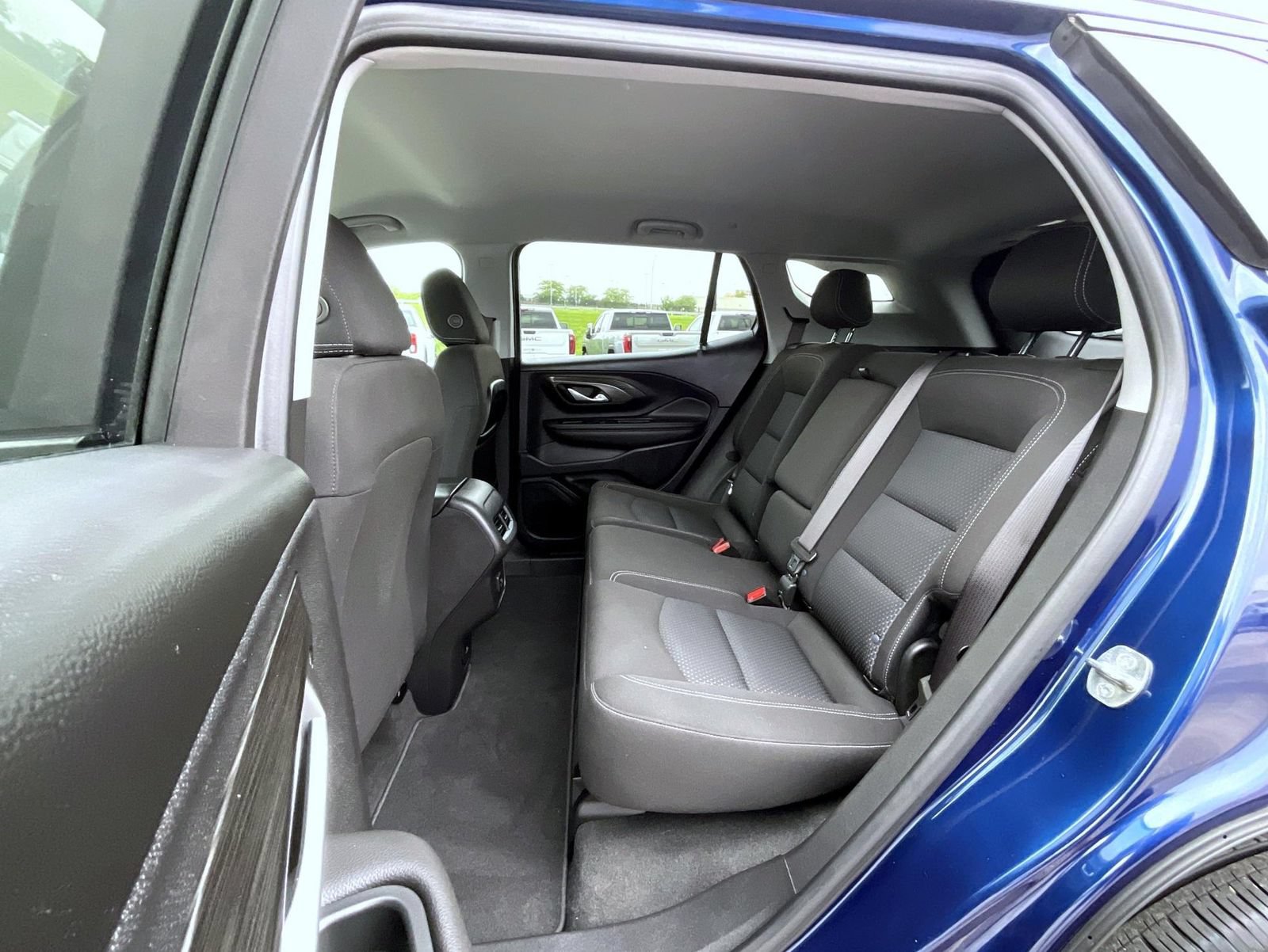 Used 2022 GMC Terrain SLE w/ Driver Convenience Package AWD/4WD image 19