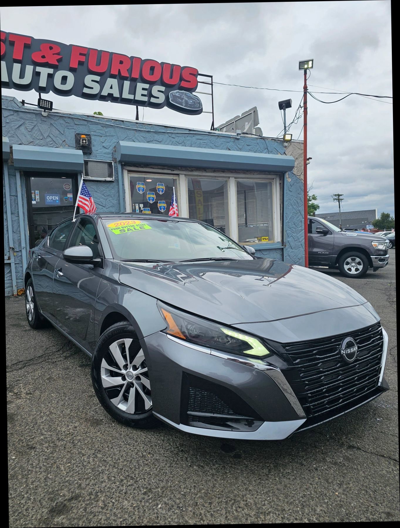 Used 2023 Nissan Altima 2.5 S image 4