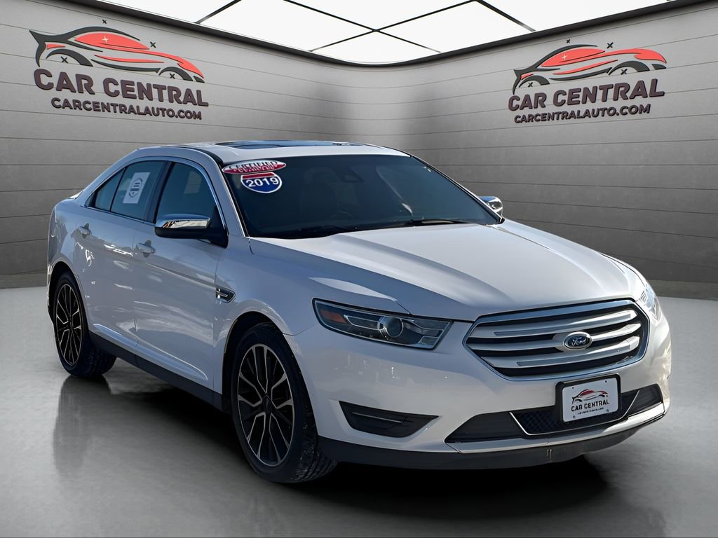 Used 2019 Ford Taurus Limited image 7