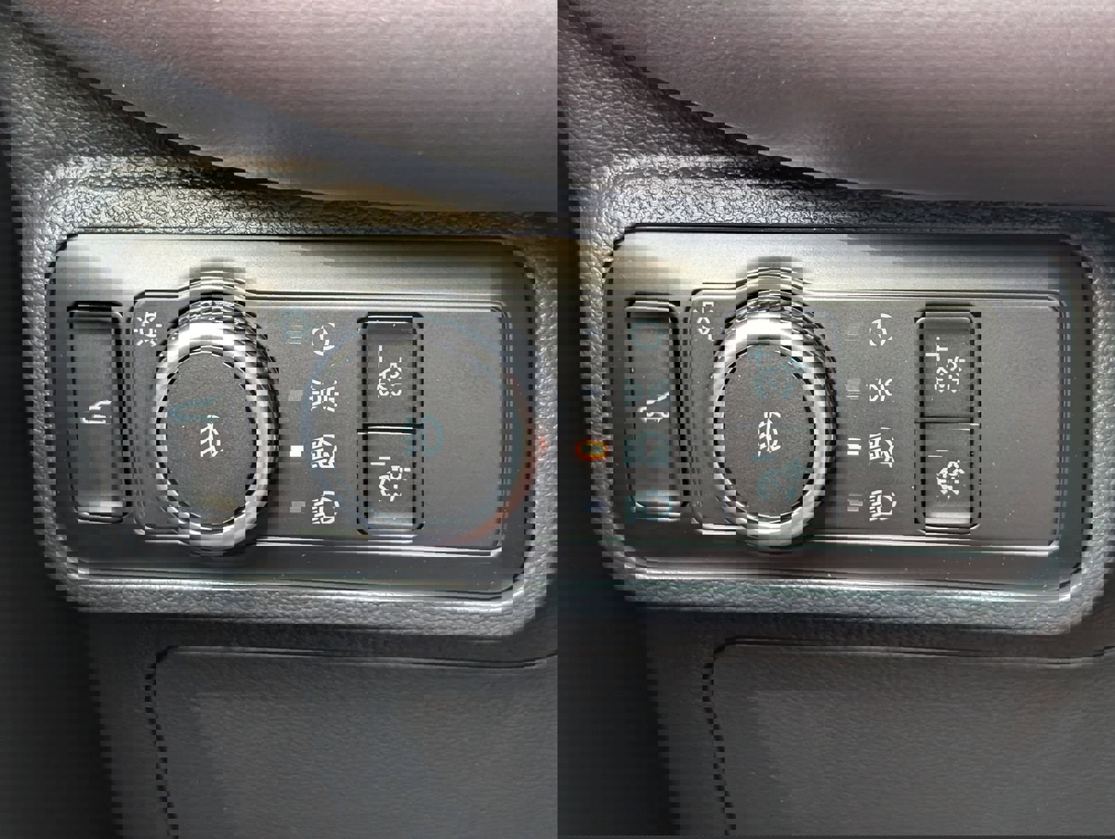 New 2026 Ford Explorer Platinum image 24