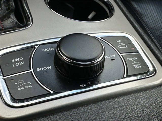 Used 2021 Jeep Grand Cherokee Trailhawk w/ Trailhawk Luxury Group image 16