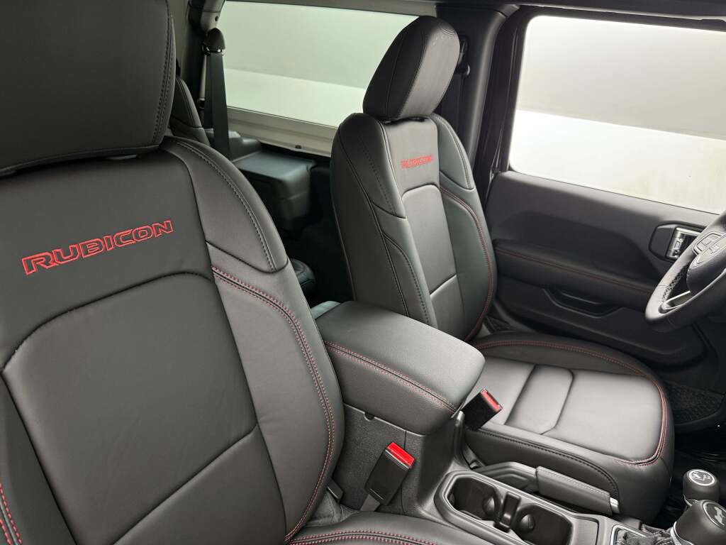 New 2025 Jeep Wrangler Rubicon w/ Convenience Group image 18