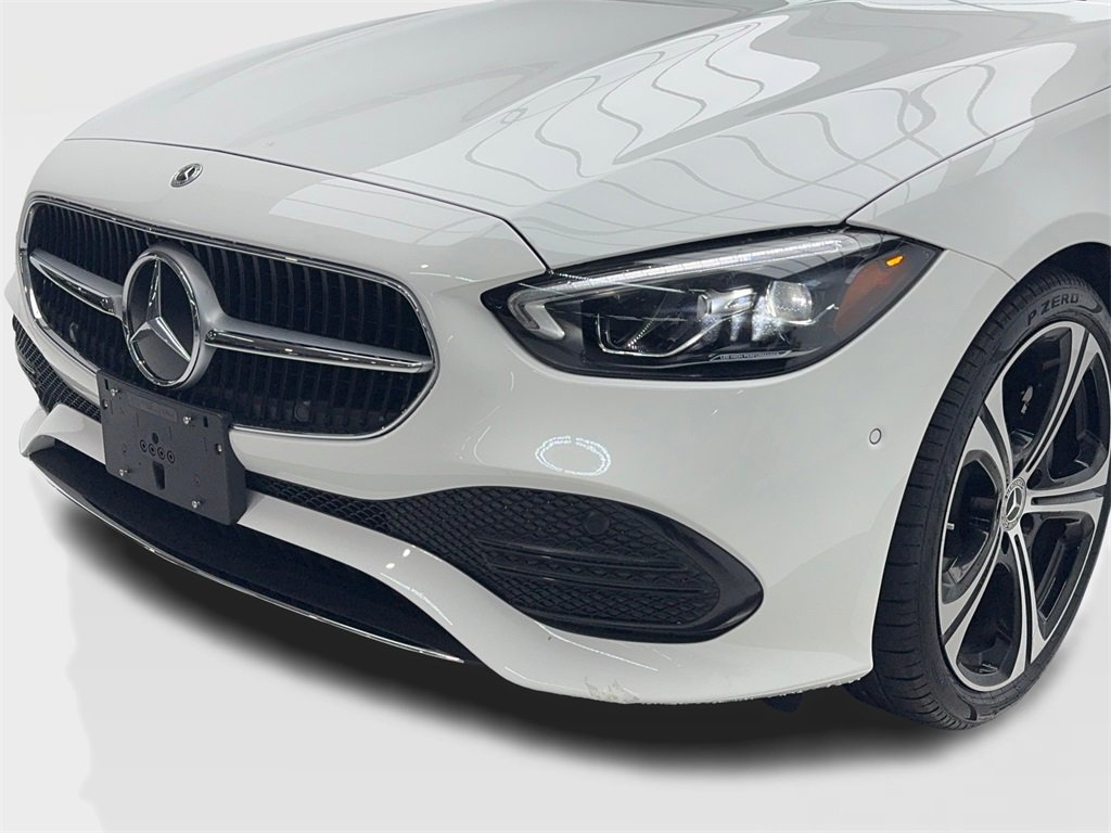 Used 2025 Mercedes-Benz C 300 Sedan image 5