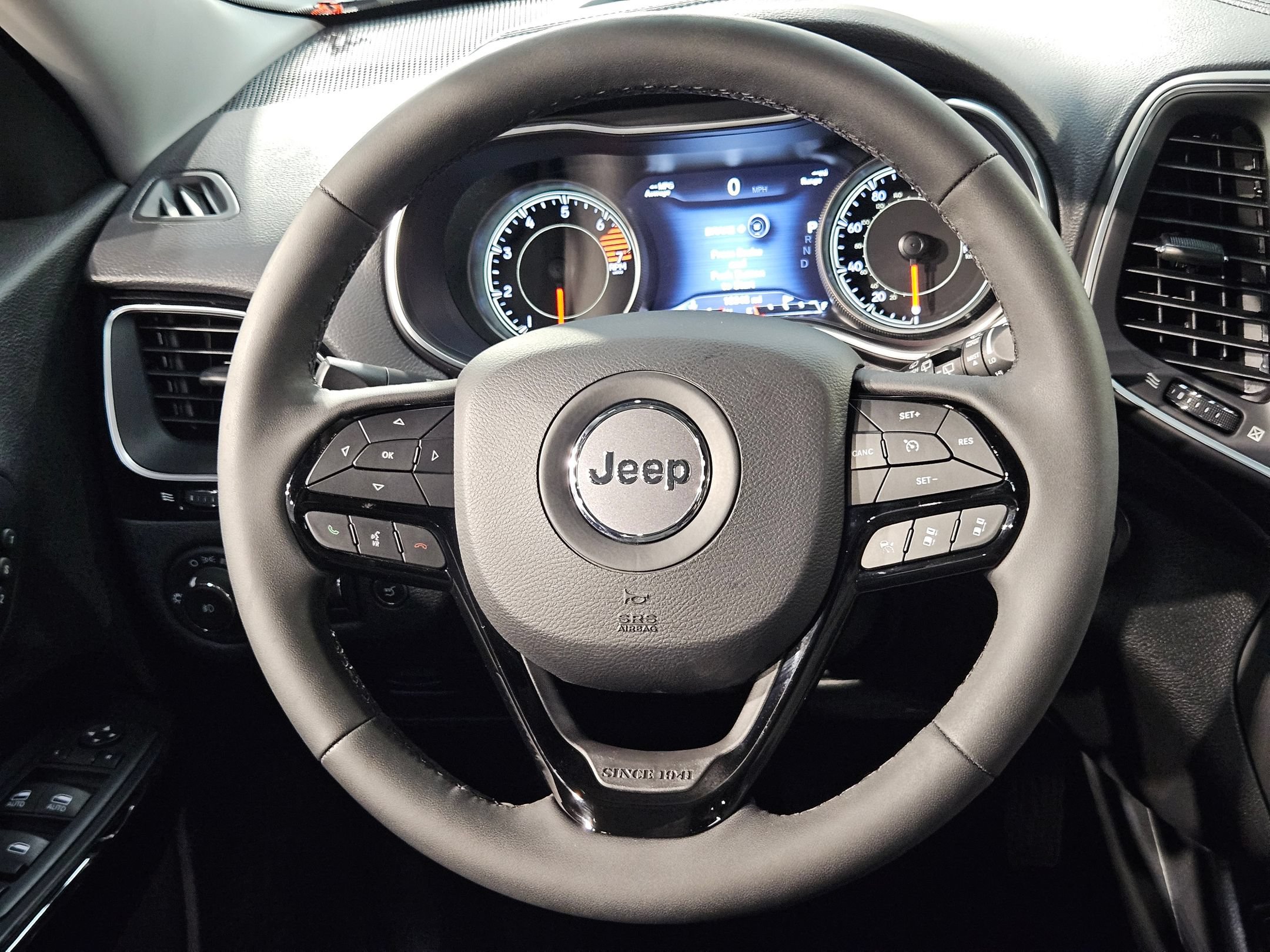 Used 2023 Jeep Cherokee Altitude Lux w/ Lux Elite Package AWD/4WD image 27
